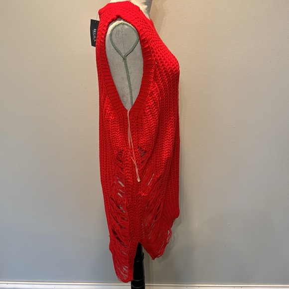 Hera collection red distressed acrylic crochet sleeveless sweater NWT M/L - Picture 5 of 9